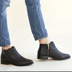 Nisolo Lana black leather bootie with gold zipper and black sole - 8.5